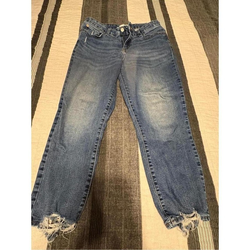 Levis Denizen distressed boyfriend jeans